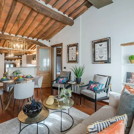 Tuscan Charm In The Heart Of 루카