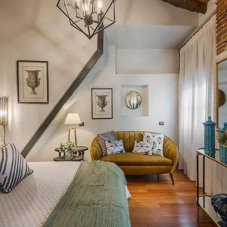 Tuscan Charm In The Heart Of 아파트 루카